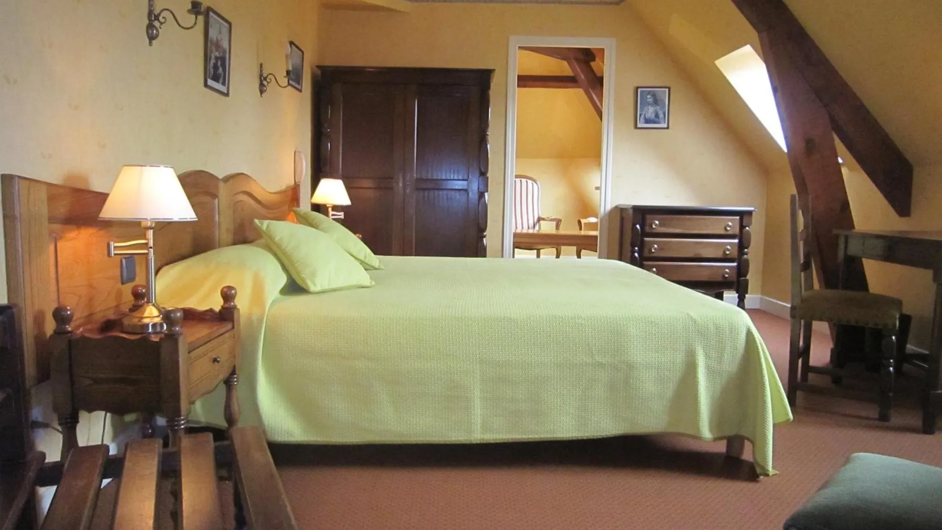 Hostellerie de la Bouriane Gourdon 3*,  France